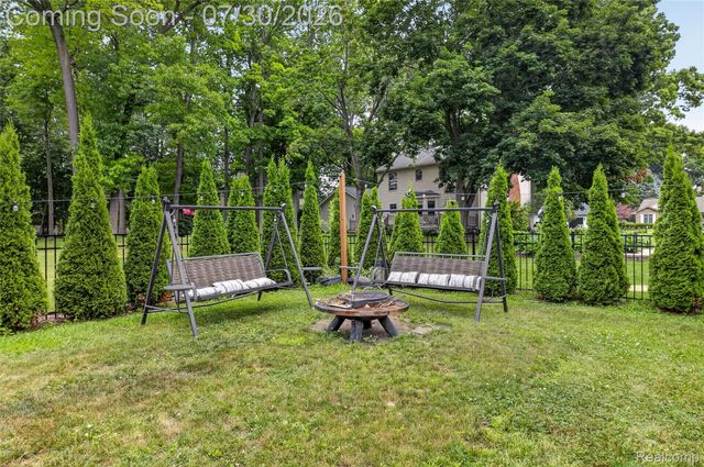 5890 Chickadee Lane, Independence Charter Township, MI 48346