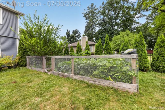 5890 Chickadee Lane, Independence Charter Township, MI 48346