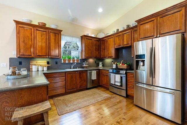 18777 S Sugar Pine Dr, Pine Grove, CA 95665