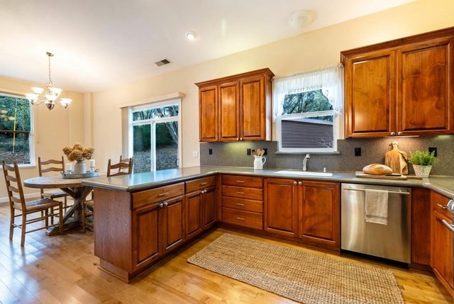 18777 S Sugar Pine Dr, Pine Grove, CA 95665