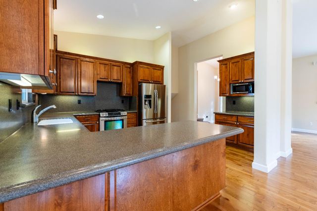 18777 S Sugar Pine Dr, Pine Grove, CA 95665