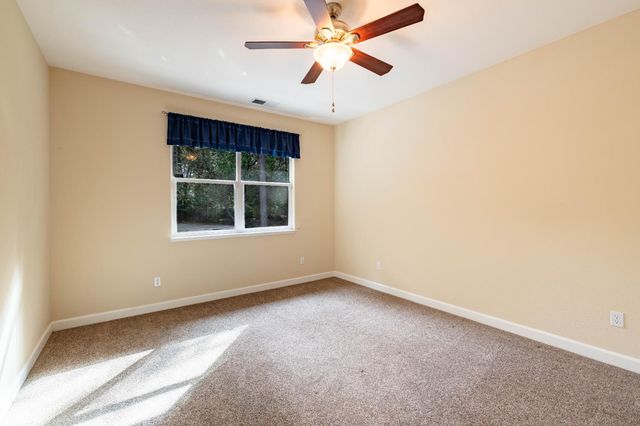 18777 S Sugar Pine Dr, Pine Grove, CA 95665