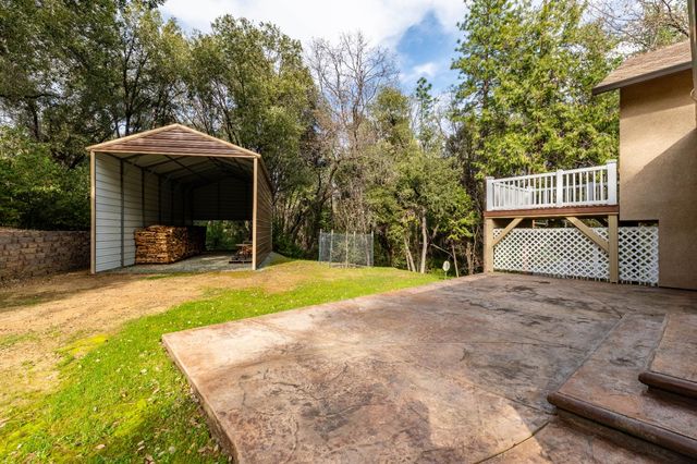 18777 S Sugar Pine Dr, Pine Grove, CA 95665