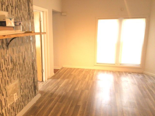 8518 S Givins Court, Chicago, IL 60620