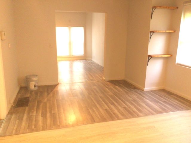 8518 S Givins Court, Chicago, IL 60620