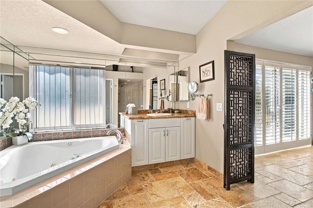 684 Vista Lago Circle N, Palm Desert, CA 92211