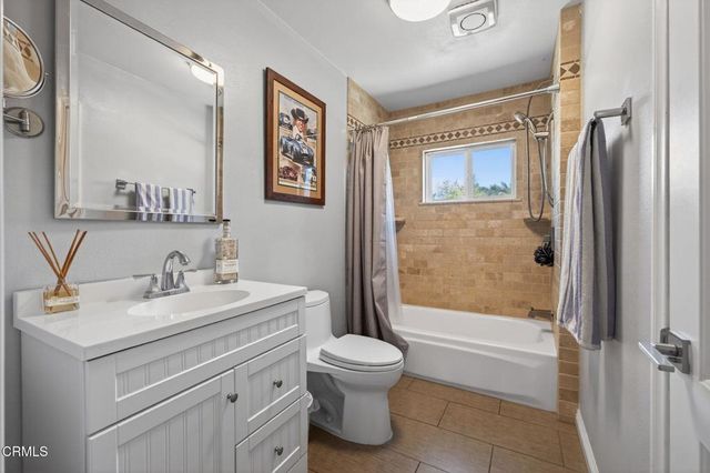 98 Mountain View Street, Oak View, CA 93022