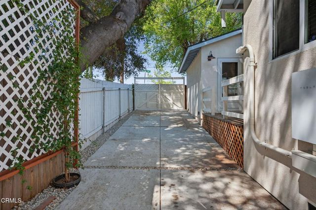 98 Mountain View Street, Oak View, CA 93022