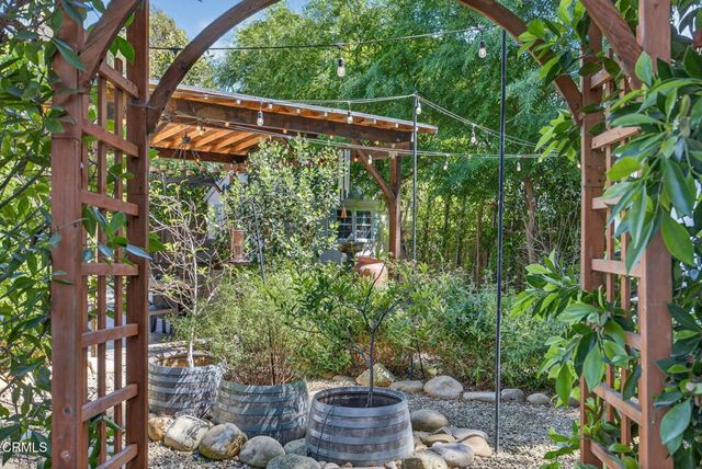 98 Mountain View Street, Oak View, CA 93022
