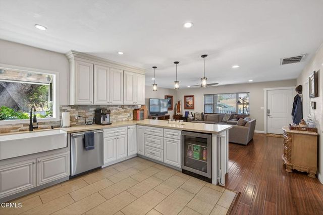 98 Mountain View Street, Oak View, CA 93022
