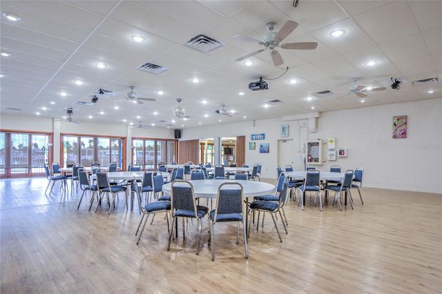 18675 US HIGHWAY 19 N 138, Clearwater, FL 33764