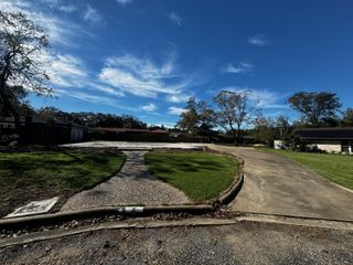 4 Shadow Lane, Bay City, TX 77414