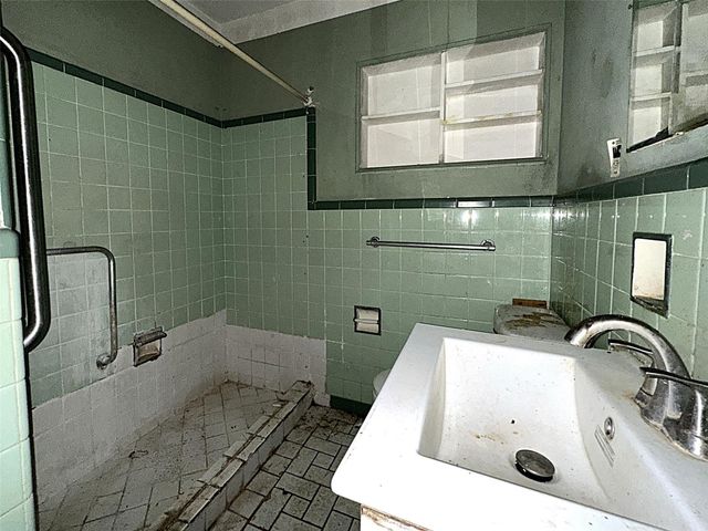 2722 W OAK STREET, Kissimmee, FL 34741