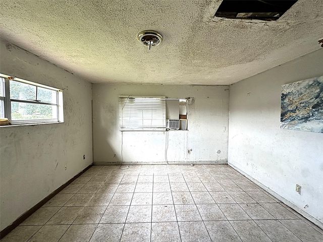 2722 W OAK STREET, Kissimmee, FL 34741