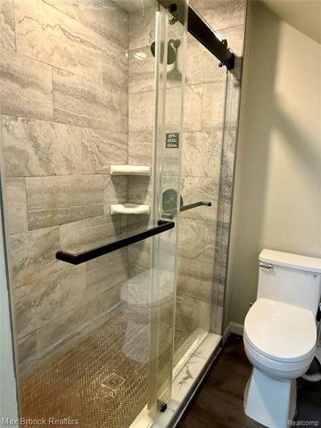 1146 S Long Lake Boulevard, Lake Orion, MI 48362