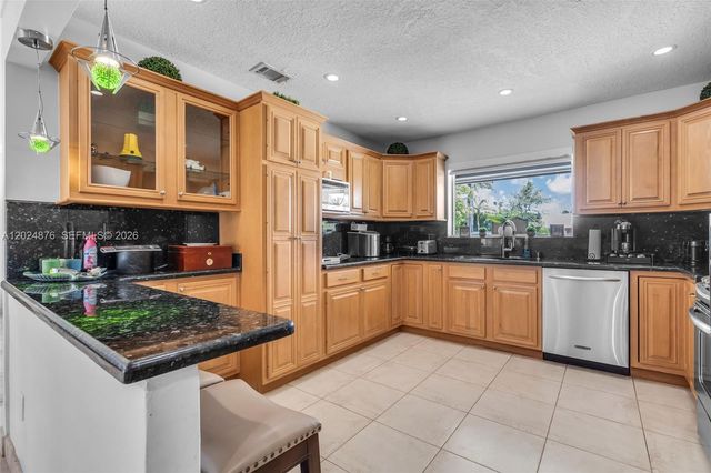 1261 NE 82nd St, Miami, FL 33138