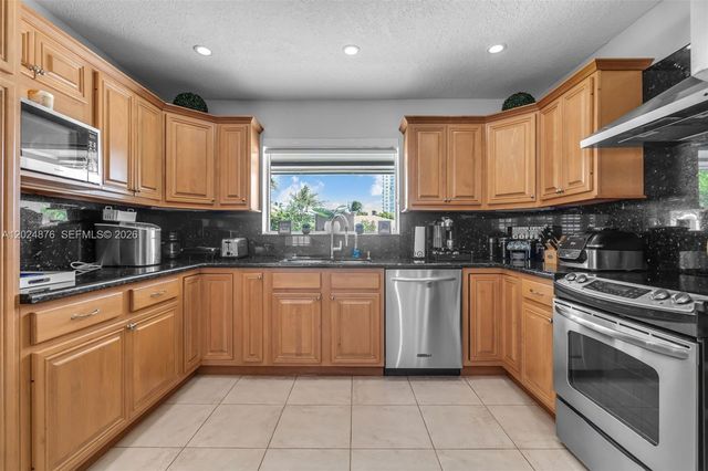 1261 NE 82nd St, Miami, FL 33138