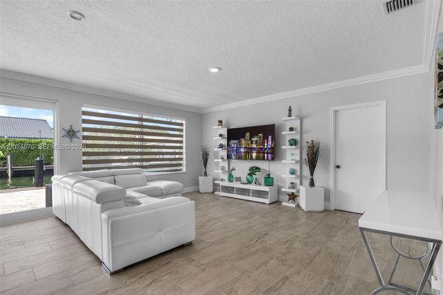 1261 NE 82nd St, Miami, FL 33138