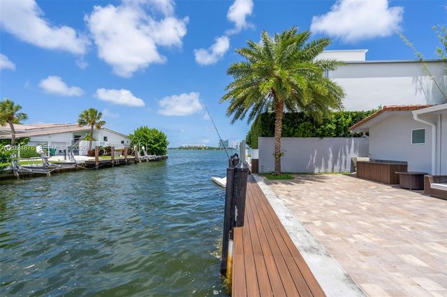 1261 NE 82nd St, Miami, FL 33138