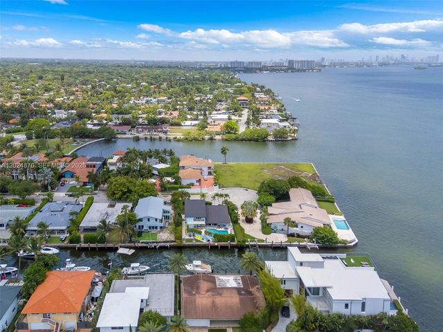 1261 NE 82nd St, Miami, FL 33138