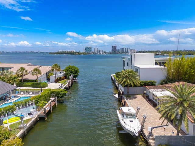 1261 NE 82nd St, Miami, FL 33138