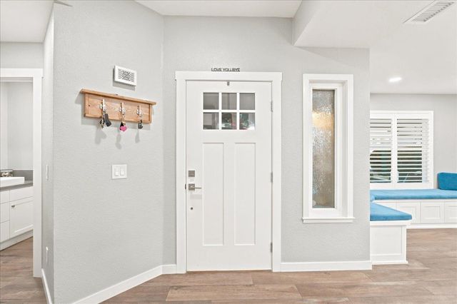 6715 Ashington Way, Elk Grove, CA 95758