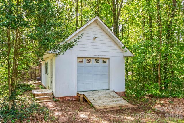 6756 Hawks Nest Lane, Stanley, NC 28164