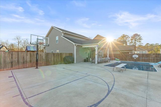 1155 Stonegate Circle NW, Cleveland, TN 37312