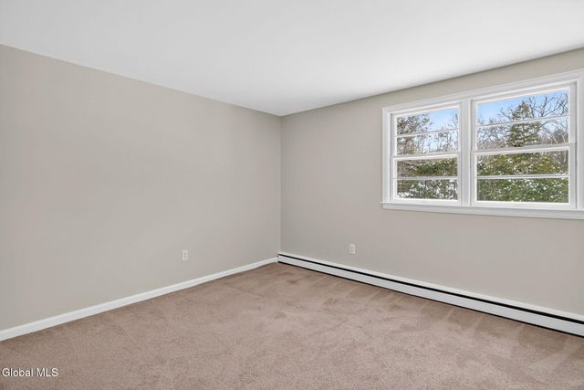 18 Shady Lane, Guilderland, NY 12203