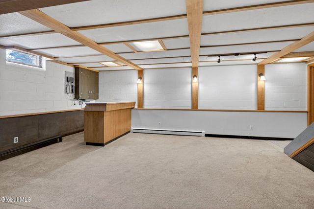 18 Shady Lane, Guilderland, NY 12203