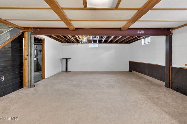 18 Shady Lane, Guilderland, NY 12203