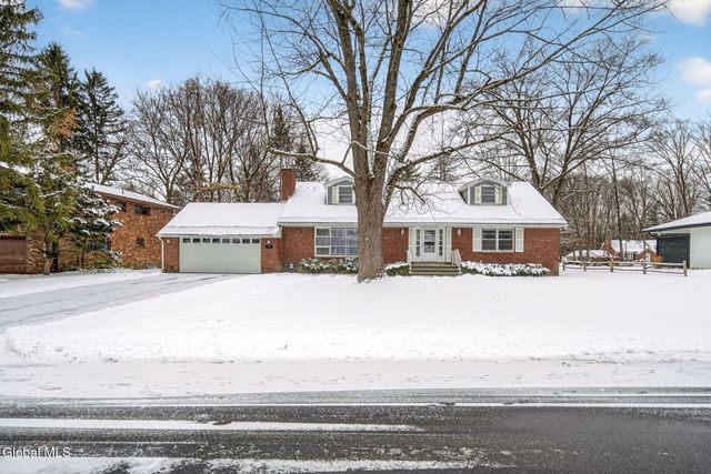 18 Shady Lane, Guilderland, NY 12203