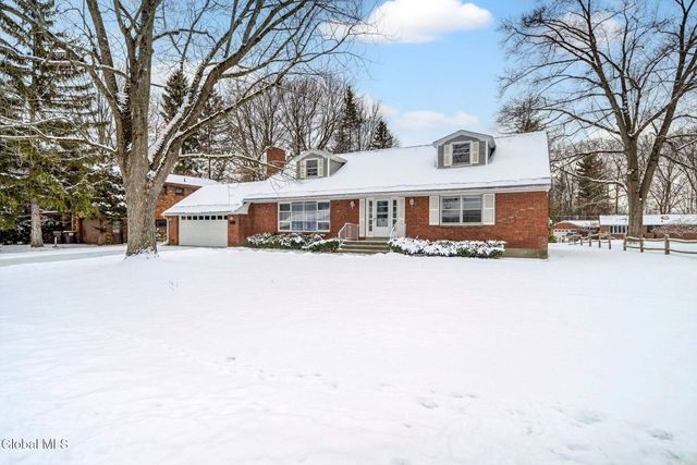 18 Shady Lane, Guilderland, NY 12203