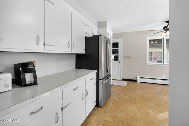 18 Shady Lane, Guilderland, NY 12203