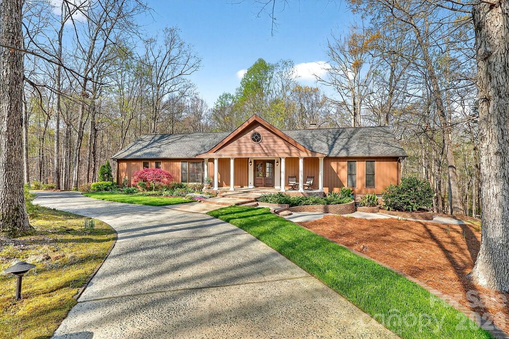 2816 Blythe Road, Waxhaw, NC 28173