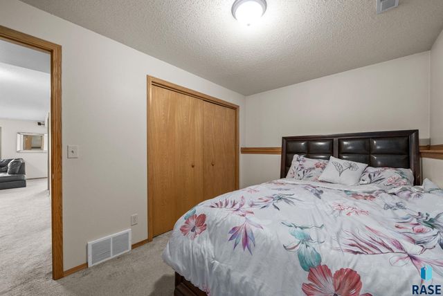 7708 W Eli Ct, Sioux Falls, SD 57106