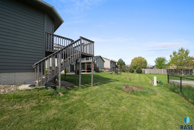 7708 W Eli Ct, Sioux Falls, SD 57106