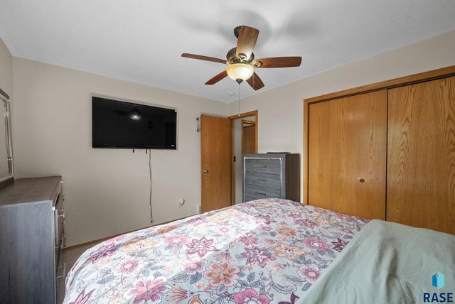 7708 W Eli Ct, Sioux Falls, SD 57106
