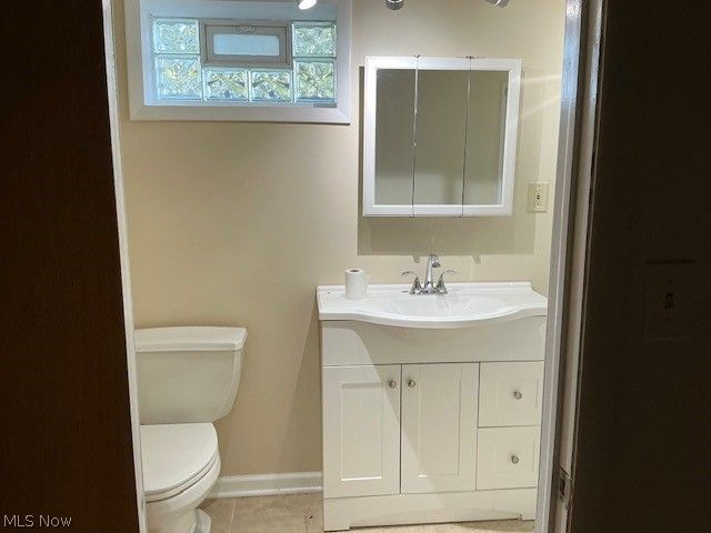 952 E Parkhaven Drive, Seven Hills, OH 44131