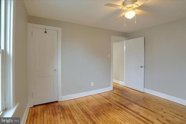 7 S GEORGE ST, Mechanicsburg, PA 17055