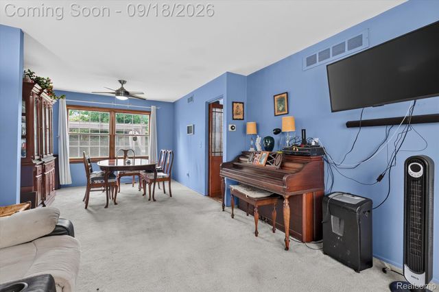 24587 Kings Pointe, Novi, MI 48375