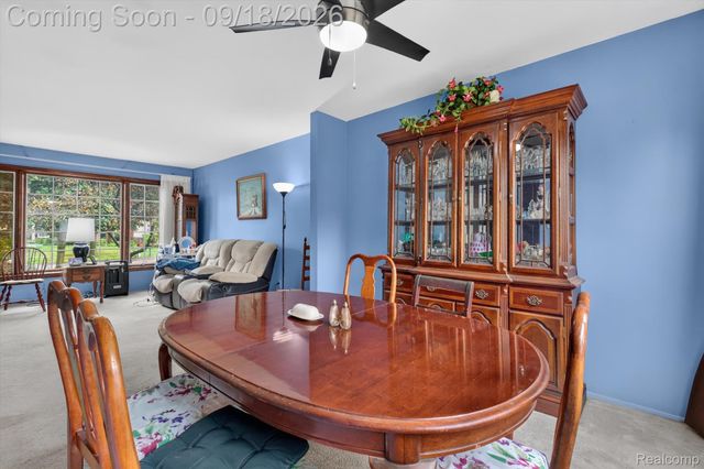 24587 Kings Pointe, Novi, MI 48375