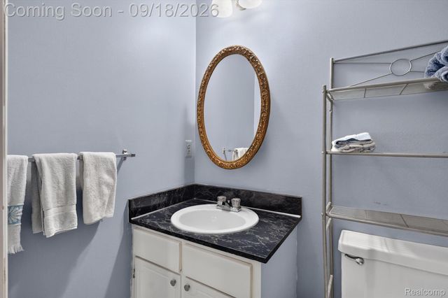 24587 Kings Pointe, Novi, MI 48375