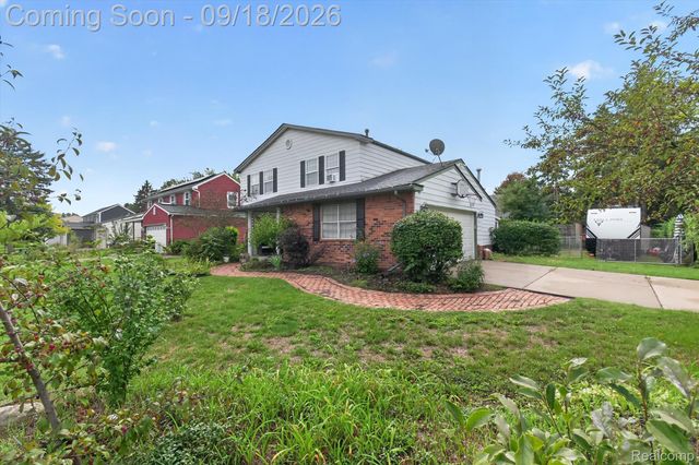24587 Kings Pointe, Novi, MI 48375