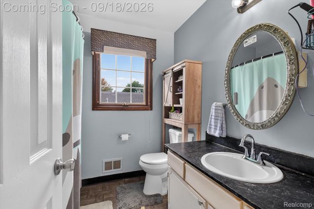 24587 Kings Pointe, Novi, MI 48375