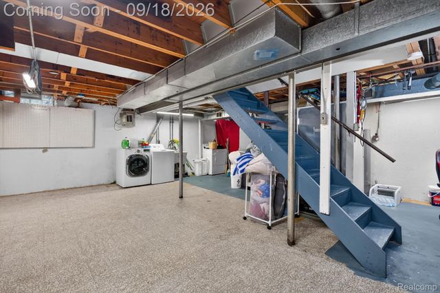 24587 Kings Pointe, Novi, MI 48375