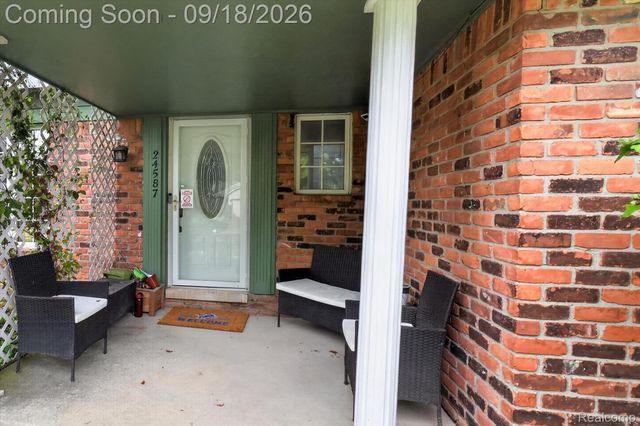 24587 Kings Pointe, Novi, MI 48375
