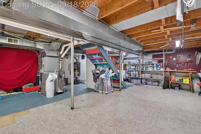 24587 Kings Pointe, Novi, MI 48375