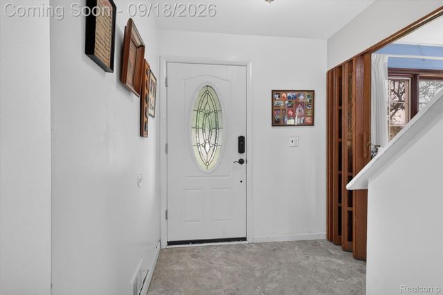 24587 Kings Pointe, Novi, MI 48375