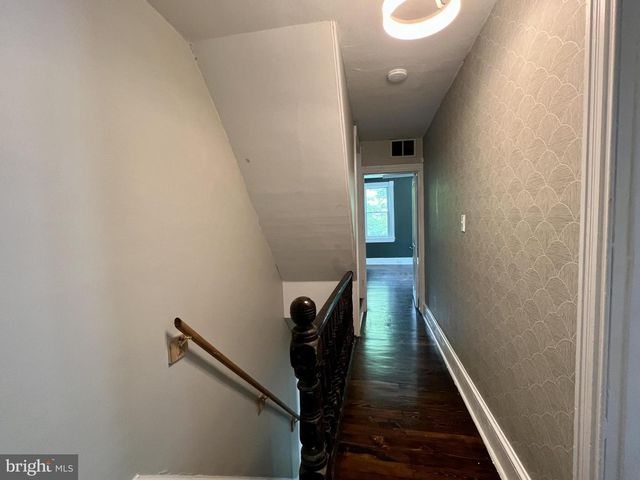 262 EAST LINDEN ST, Moorestown, NJ 08057